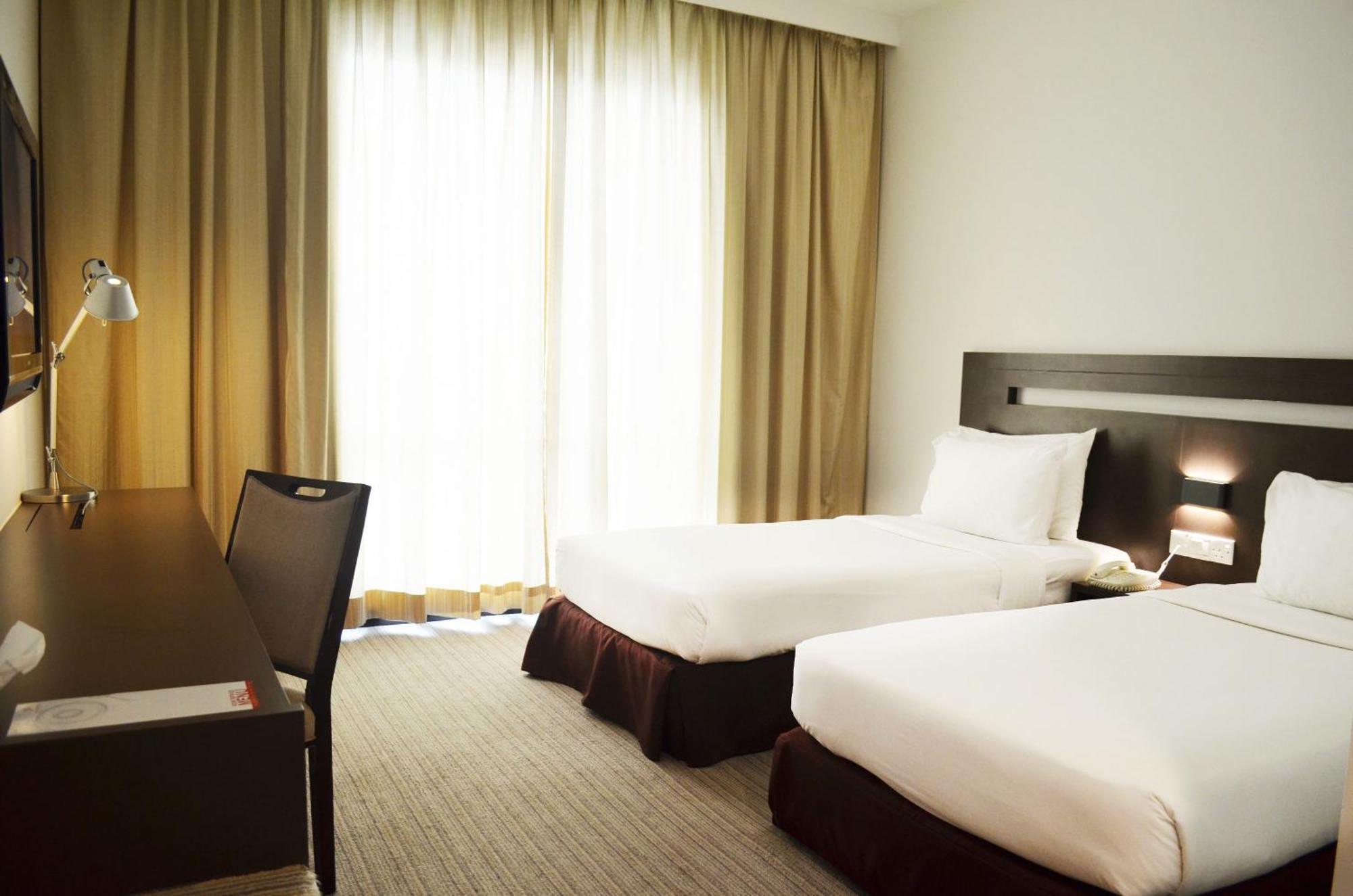 Premiere Hotel - Complimentary Shuttle To Klang Wholesale Market Exteriör bild