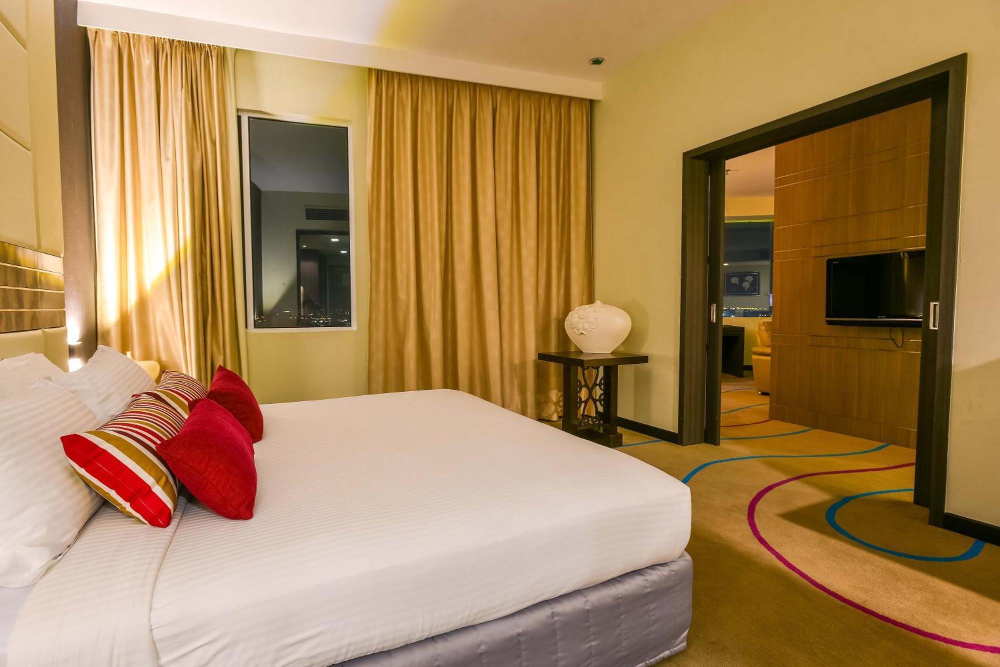 Premiere Hotel - Complimentary Shuttle To Klang Wholesale Market Exteriör bild