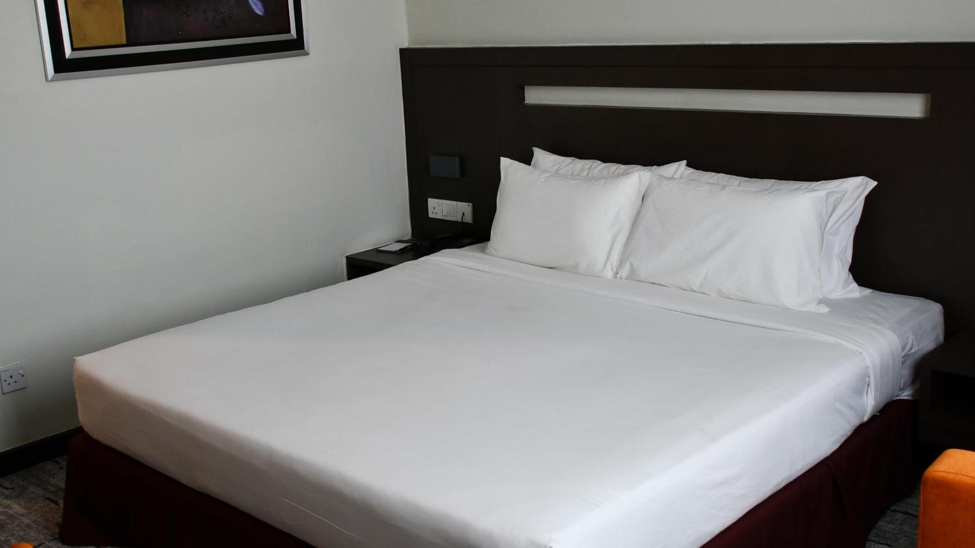 Premiere Hotel - Complimentary Shuttle To Klang Wholesale Market Exteriör bild