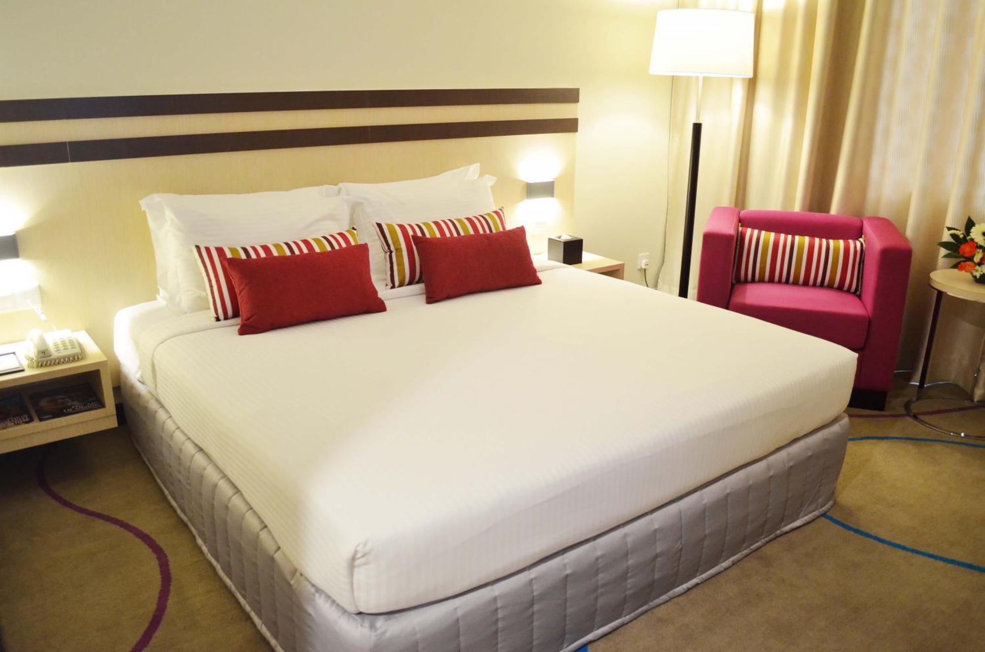 Premiere Hotel - Complimentary Shuttle To Klang Wholesale Market Exteriör bild