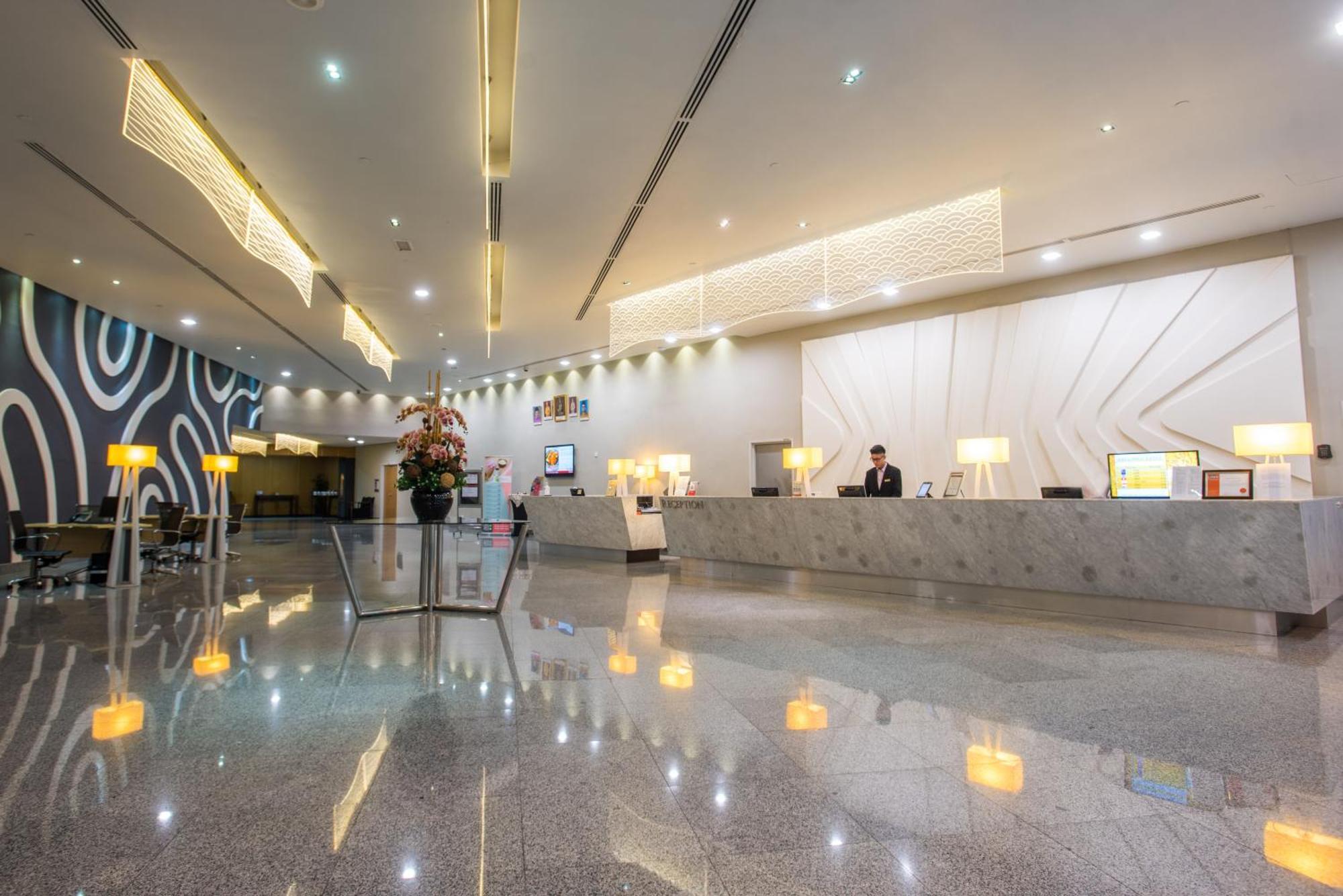 Premiere Hotel - Complimentary Shuttle To Klang Wholesale Market Exteriör bild