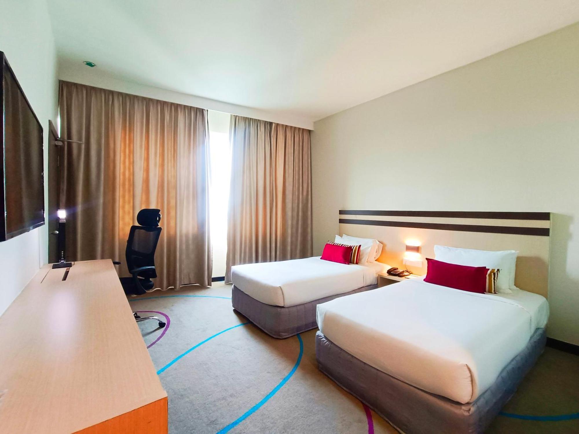 Premiere Hotel - Complimentary Shuttle To Klang Wholesale Market Exteriör bild