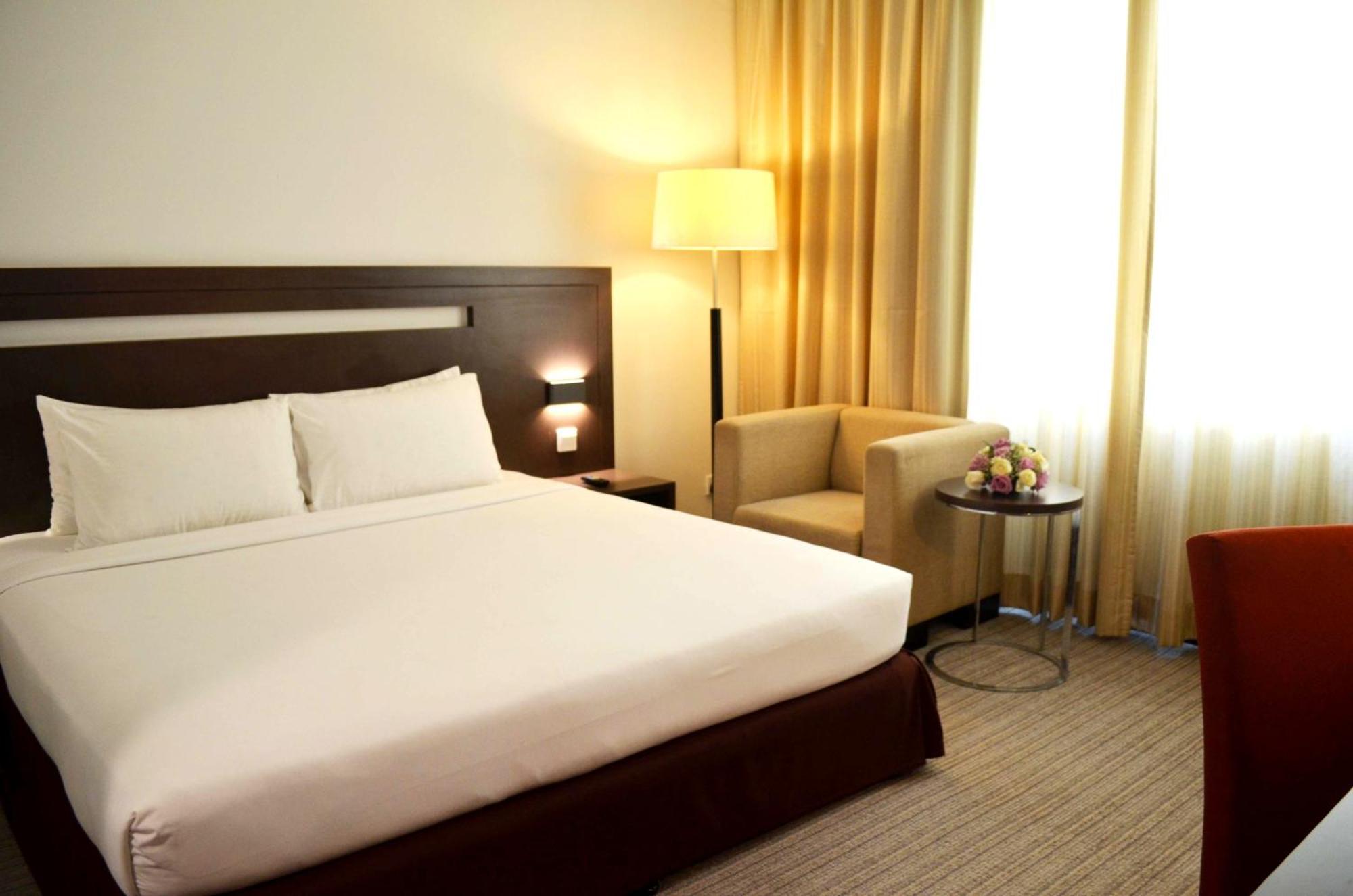 Premiere Hotel - Complimentary Shuttle To Klang Wholesale Market Exteriör bild